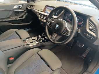 BMW 1 SERIES 2023 Image 17