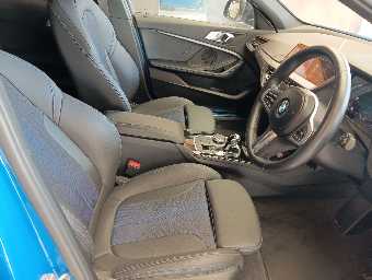 BMW 1 SERIES 2023 Image 18