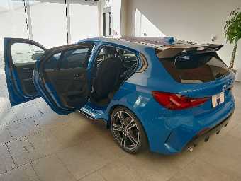 BMW 1 SERIES 2023 Image 10