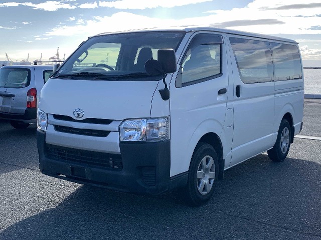 TOYOTA HIACE 2017 Image 21