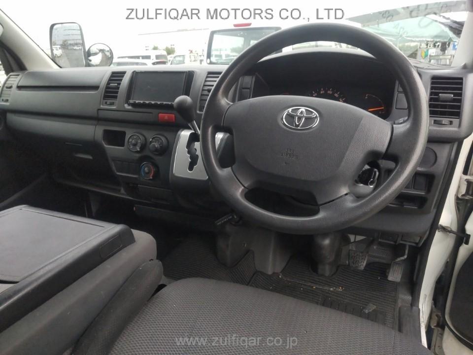 TOYOTA HIACE 2017 Image 8