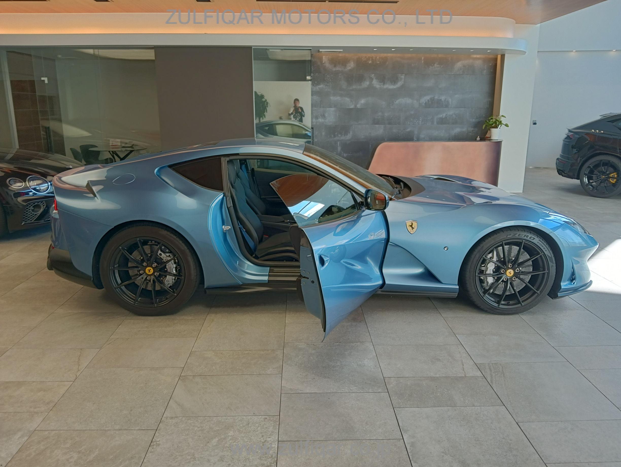 FERRARI 812 SUPERFAST 2019 Image 5