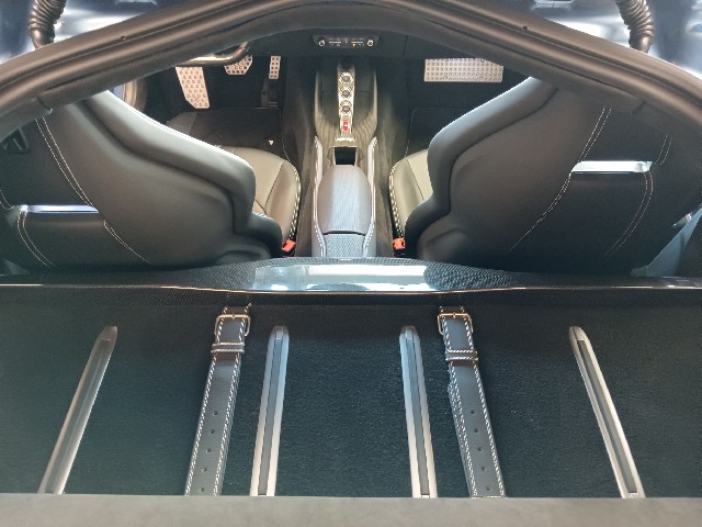 FERRARI 812 SUPERFAST 2019 Image 42