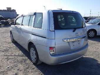 TOYOTA ISIS 2017 Image 4