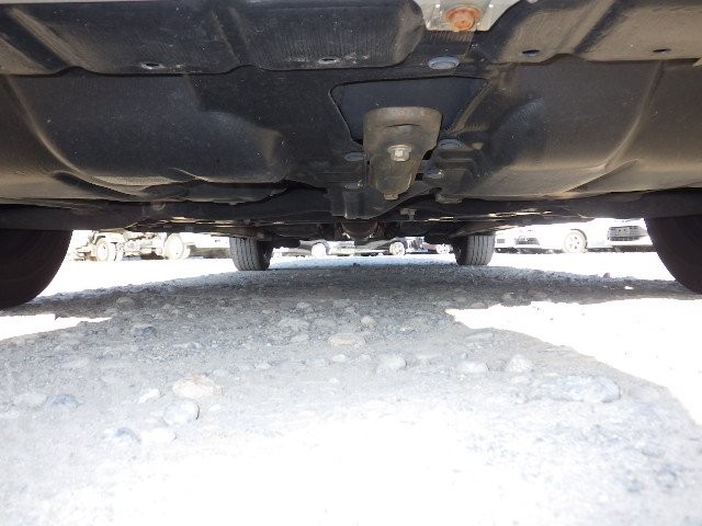 TOYOTA ISIS 2017 Image 31