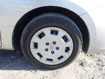 TOYOTA ISIS 2017 Image 18