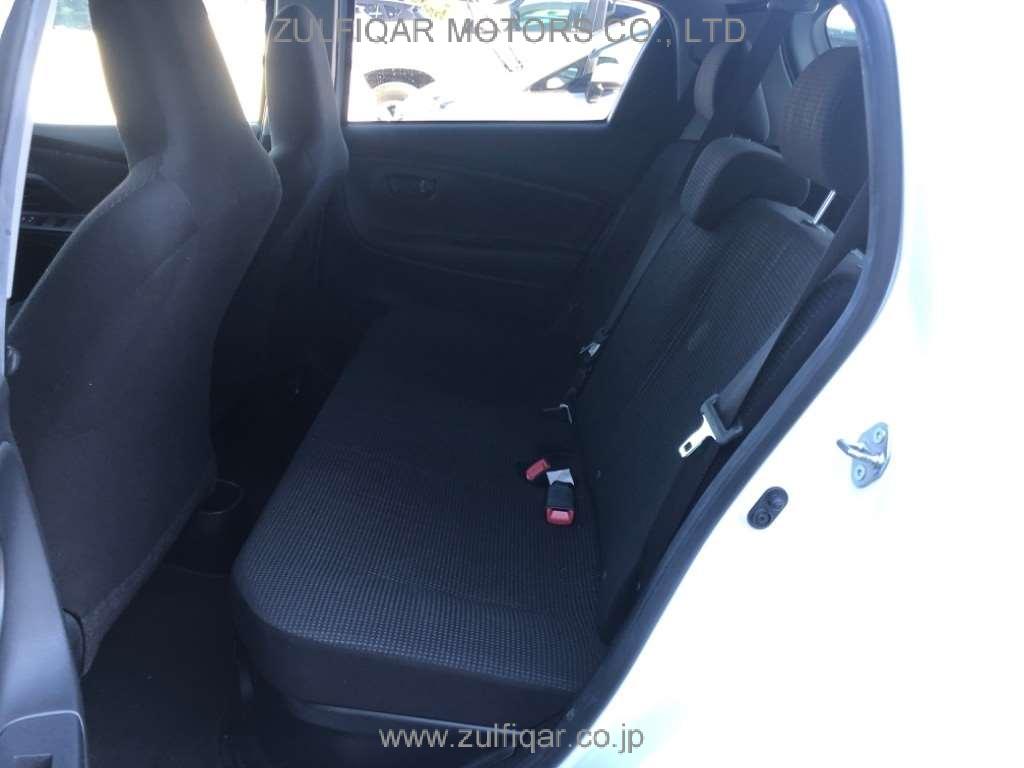 TOYOTA VITZ 2019 Image 11