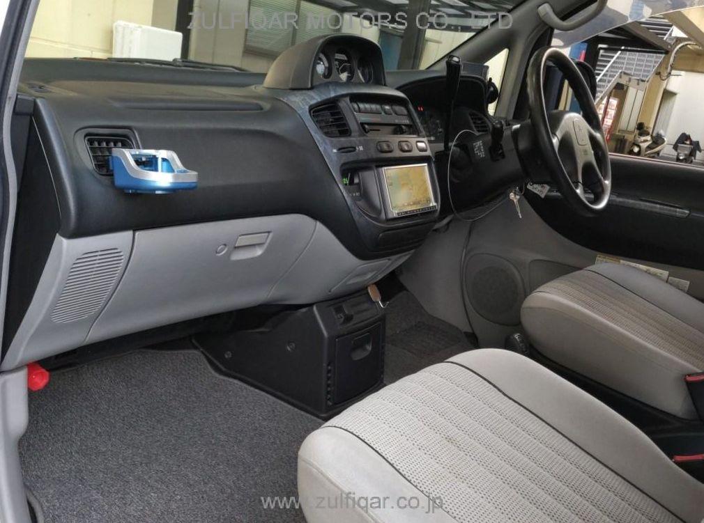 MITSUBISHI DELICA SPACE GEAR 2000 Image 5