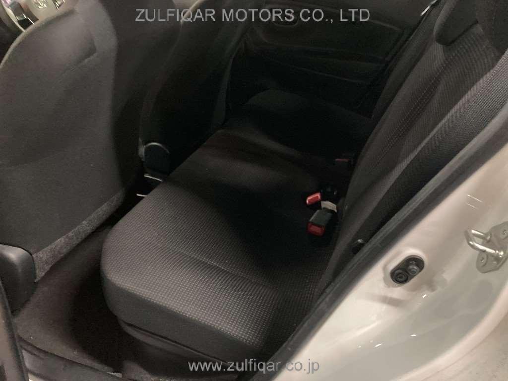 TOYOTA VITZ 2019 Image 11