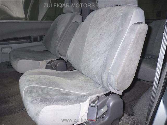 MITSUBISHI DELICA SPACE GEAR 2004 Image 7