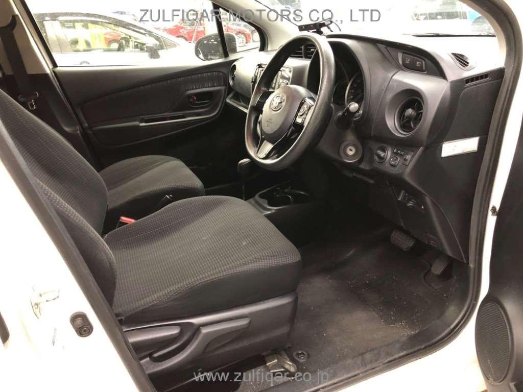 TOYOTA VITZ 2019 Image 5