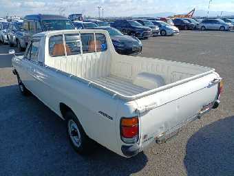 NISSAN SUNNY TRUCK 1988 Image 4