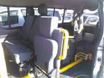 TOYOTA HIACE 2012 Image 9