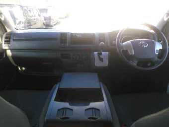 TOYOTA HIACE 2019 Image 8