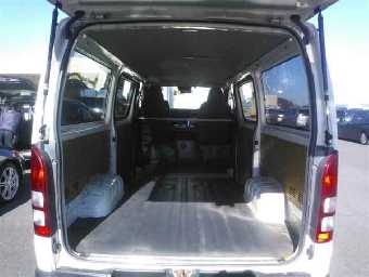 TOYOTA HIACE 2019 Image 9