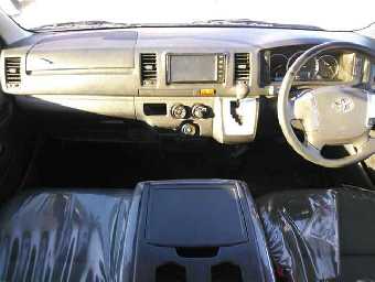 TOYOTA HIACE 2019 Image 8