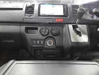 TOYOTA HIACE 2019 Image 9