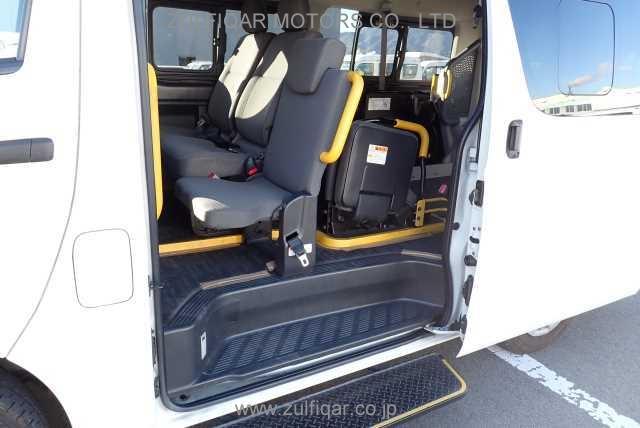 TOYOTA HIACE 2016 Image 11