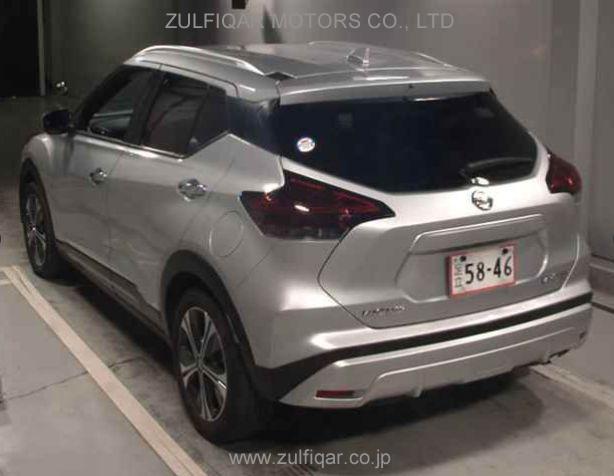 NISSAN KICKS 2023 Image 2