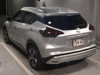 NISSAN KICKS 2023 Image 2