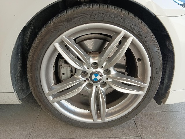 BMW 5 SERIES 2013 Image 22