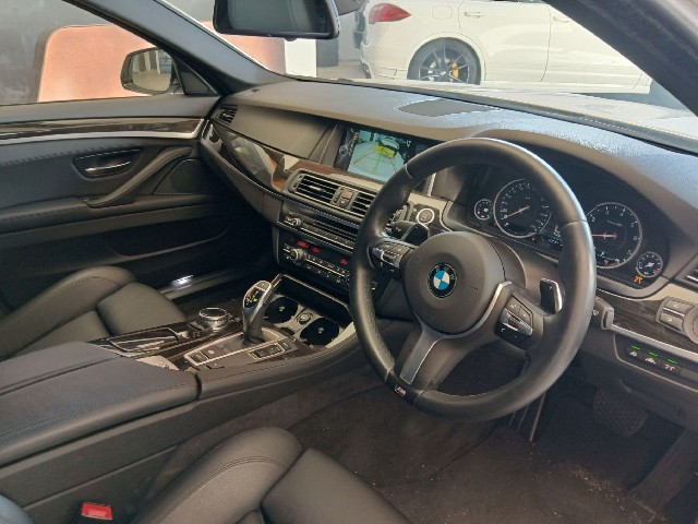BMW 5 SERIES 2013 Image 23