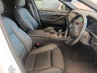 BMW 5 SERIES 2013 Image 18