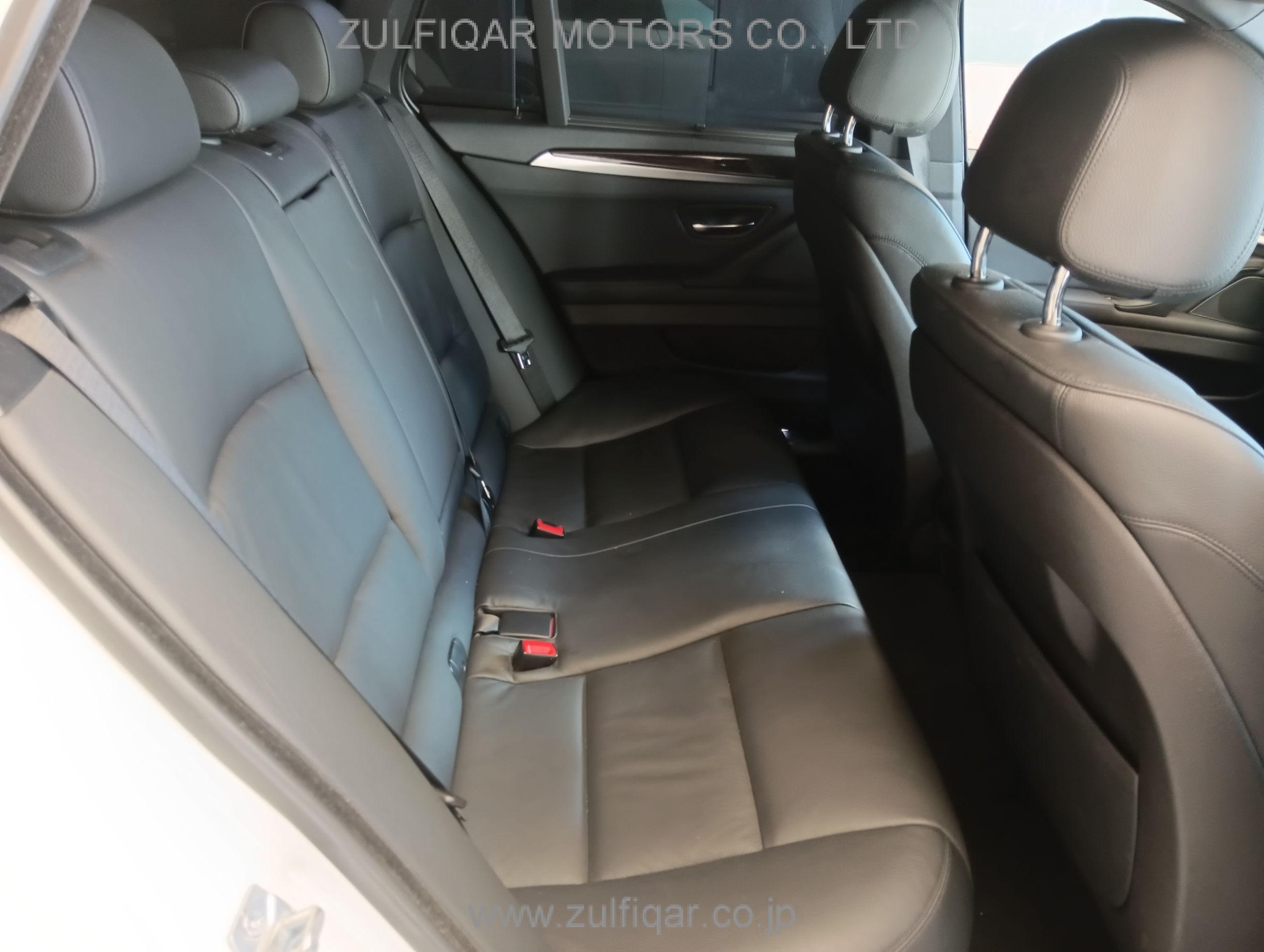 BMW 5 SERIES 2013 Image 27