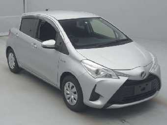 TOYOTA VITZ 2019 Image 3