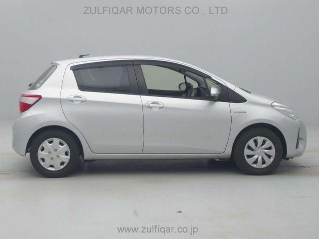 TOYOTA VITZ 2019 Image 6