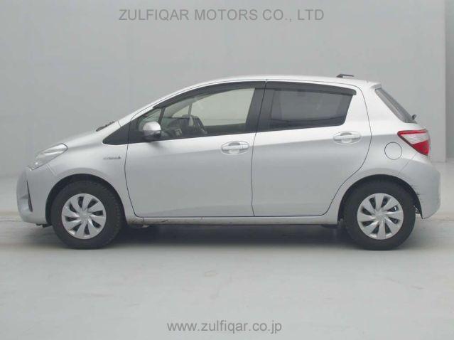 TOYOTA VITZ 2019 Image 5