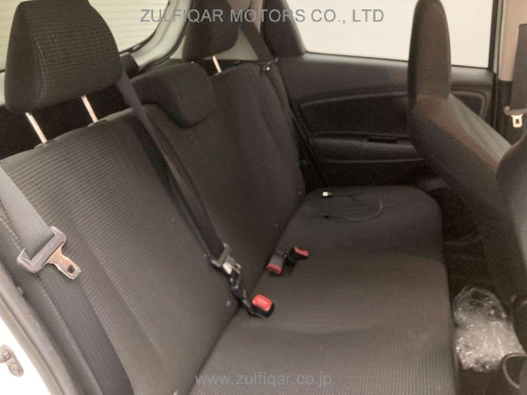 TOYOTA VITZ 2019 Image 8