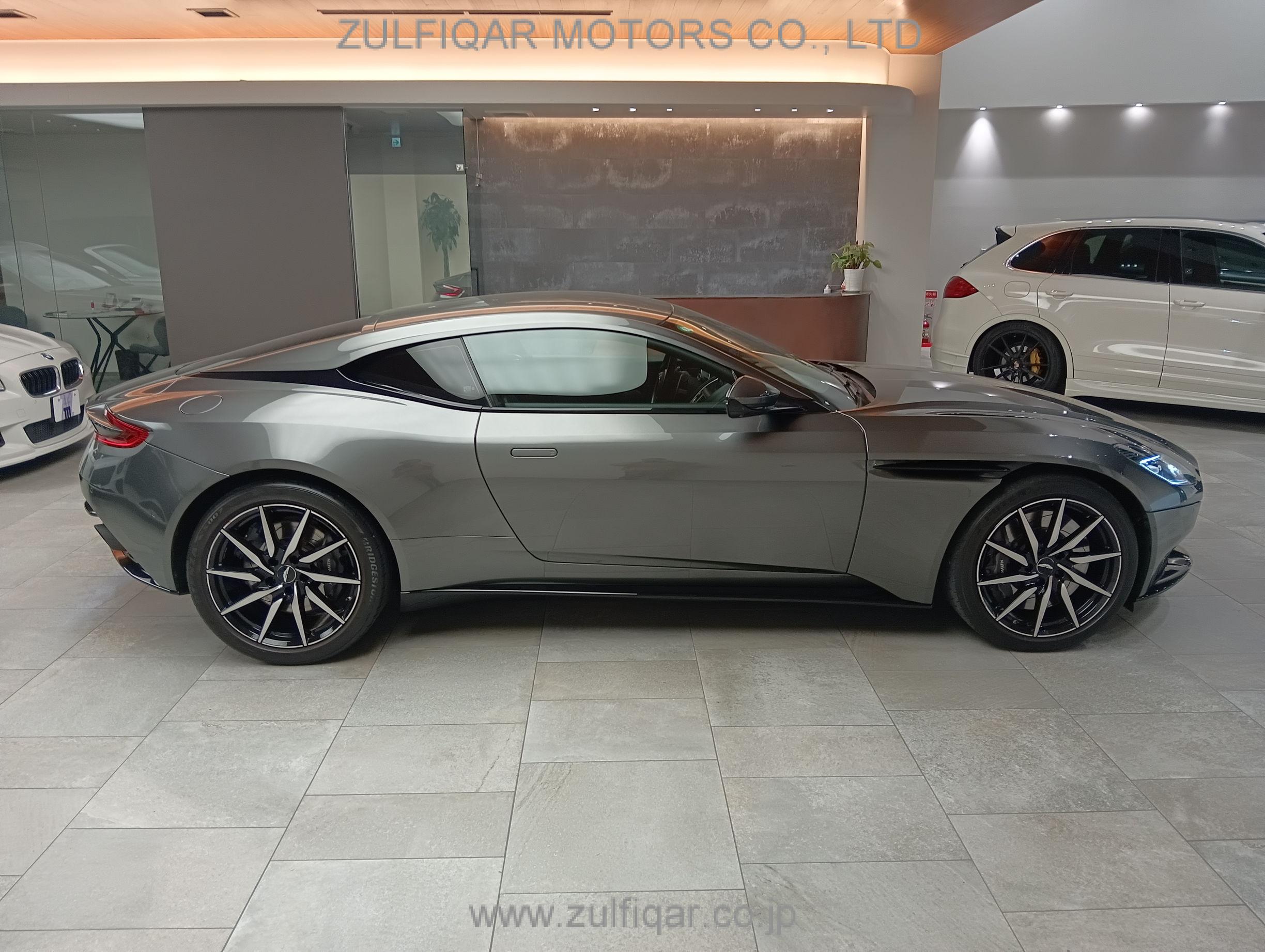 ASTON MARTIN DB11 2018 Image 4