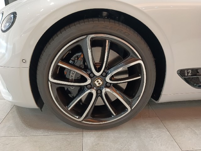 BENTLEY CONTINENTAL 2019 Image 20