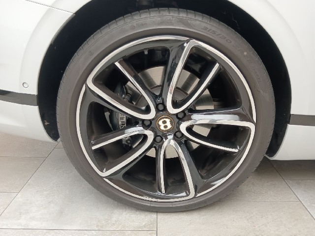 BENTLEY CONTINENTAL 2019 Image 22