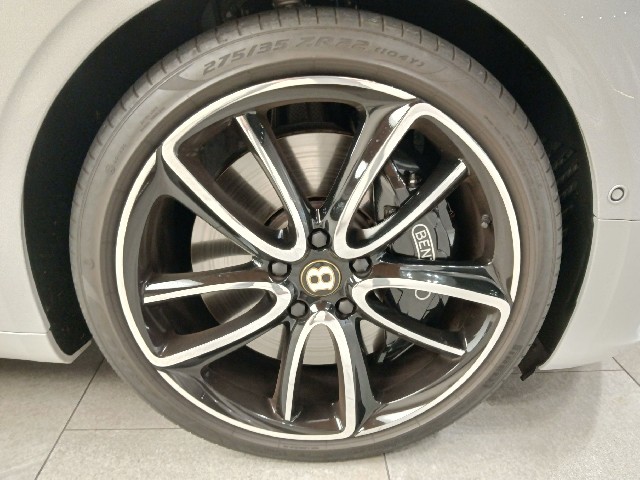 BENTLEY CONTINENTAL 2019 Image 23