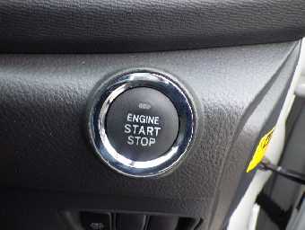 TOYOTA ISIS 2017 Image 8