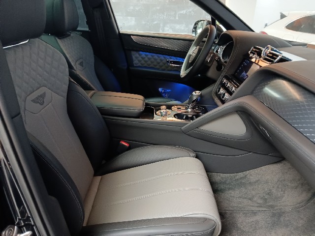 BENTLEY BENTAYGA 2021 Image 35