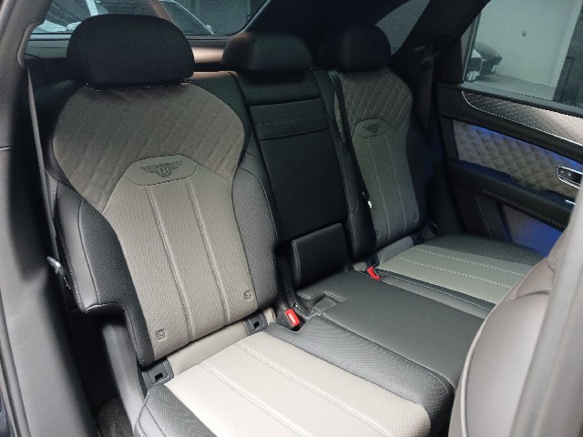 BENTLEY BENTAYGA 2021 Image 39
