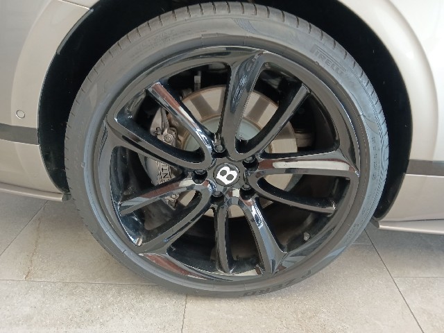 BENTLEY CONTINENTAL 2020 Image 21