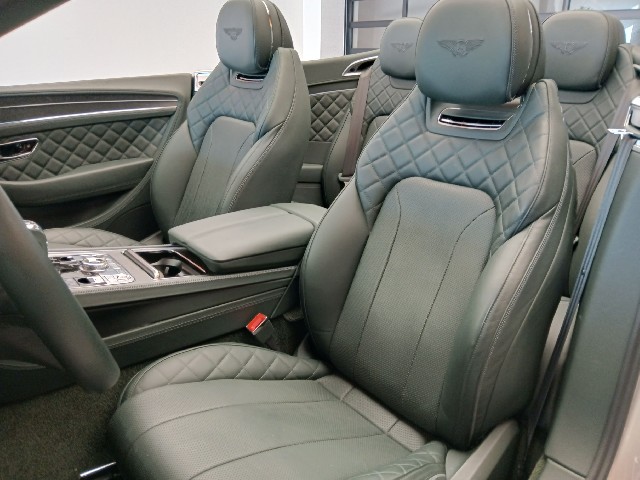 BENTLEY CONTINENTAL 2020 Image 26