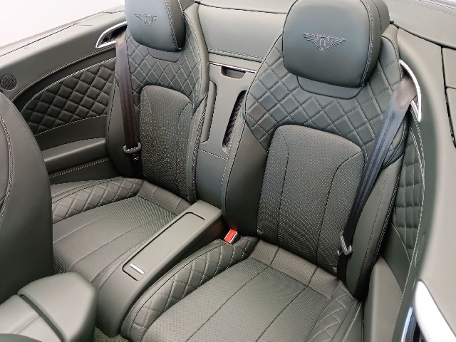 BENTLEY CONTINENTAL 2020 Image 31