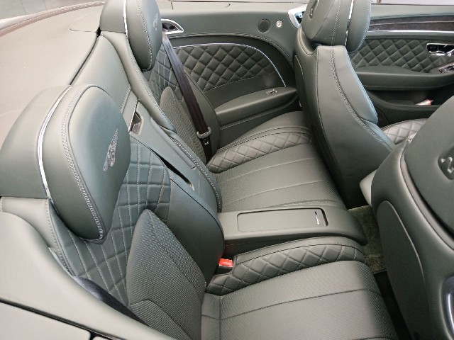 BENTLEY CONTINENTAL 2020 Image 36