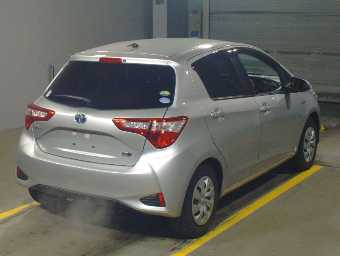 TOYOTA VITZ 2019 Image 2