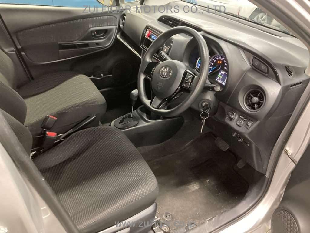 TOYOTA VITZ 2019 Image 5