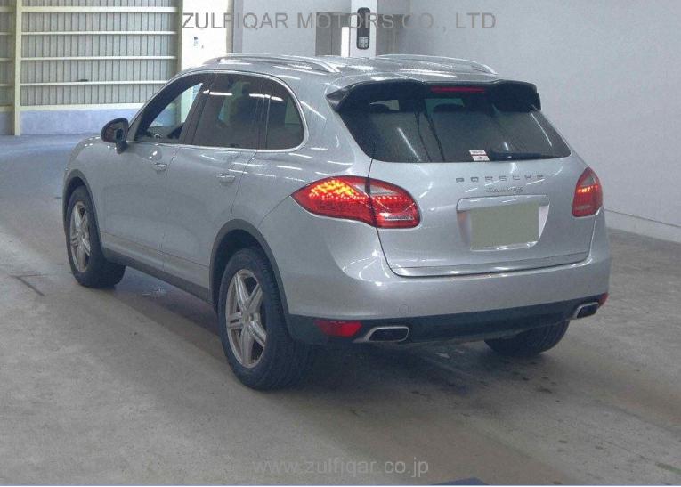 PORSCHE CAYENNE 2010 Image 2