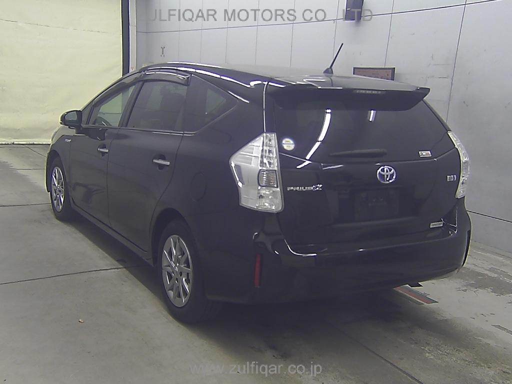 TOYOTA PRIUS ALPHA 2014 Image 5