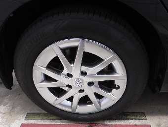TOYOTA PRIUS ALPHA 2014 Image 10