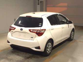 TOYOTA VITZ 2019 Image 2