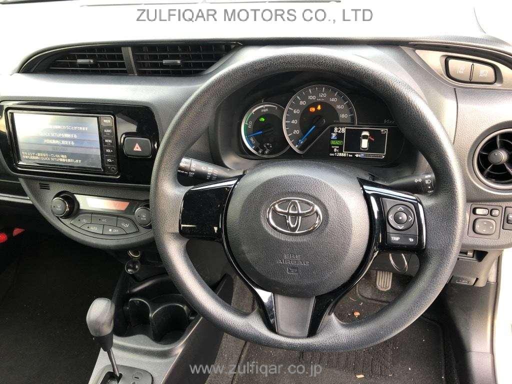 TOYOTA VITZ 2019 Image 6